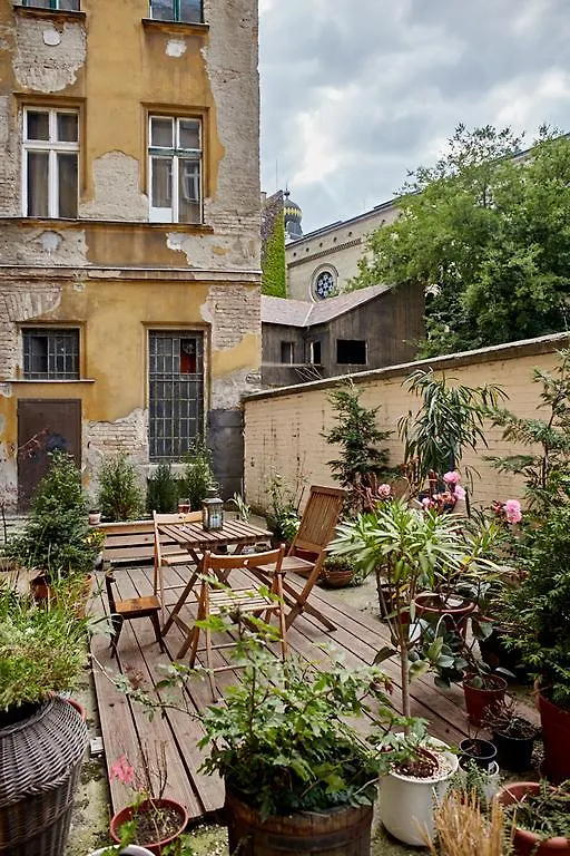 Secret Garden location